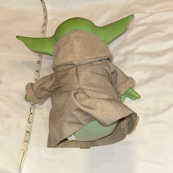 The Child Grogu weighted free standing plush Mandalorian Star Wars - Picture 3 of 3
